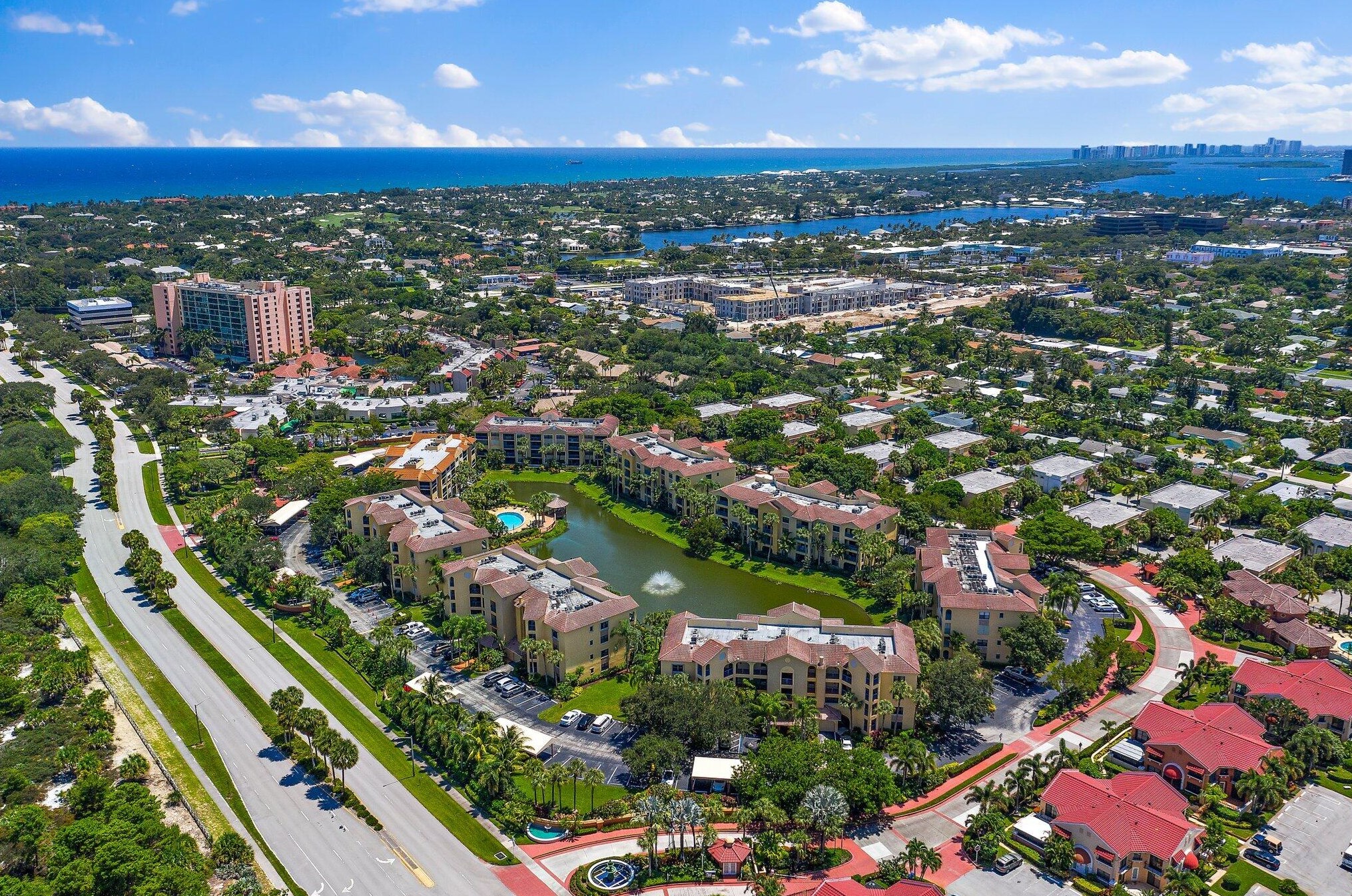 700 Uno Lago Dr #102, West Palm Beach, FL 33408