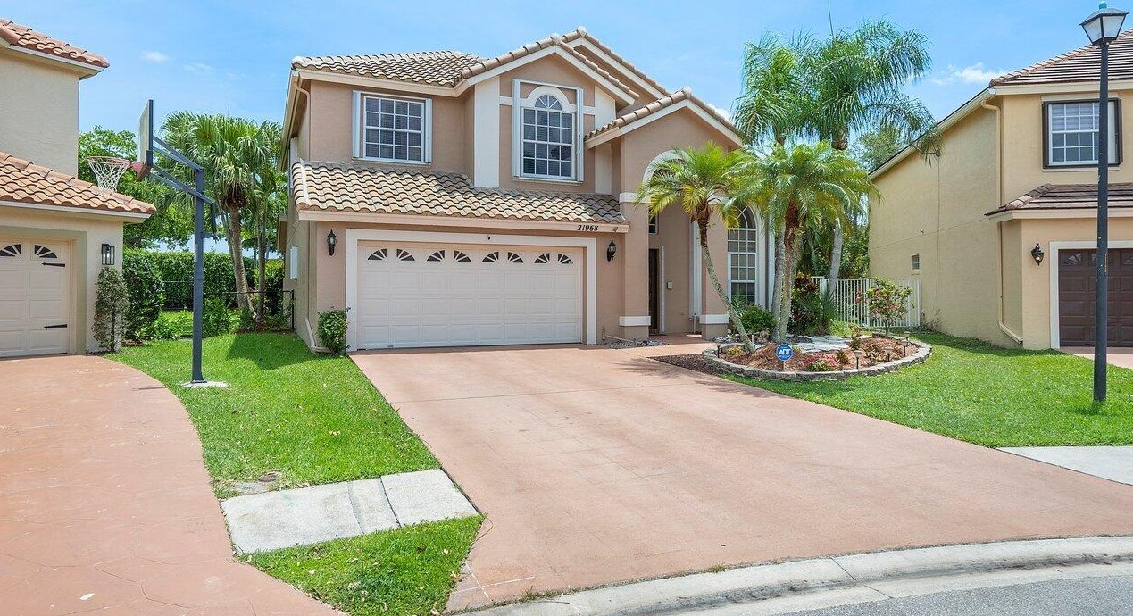21968 Philmont Ct, Boca Raton, FL 33428-4750