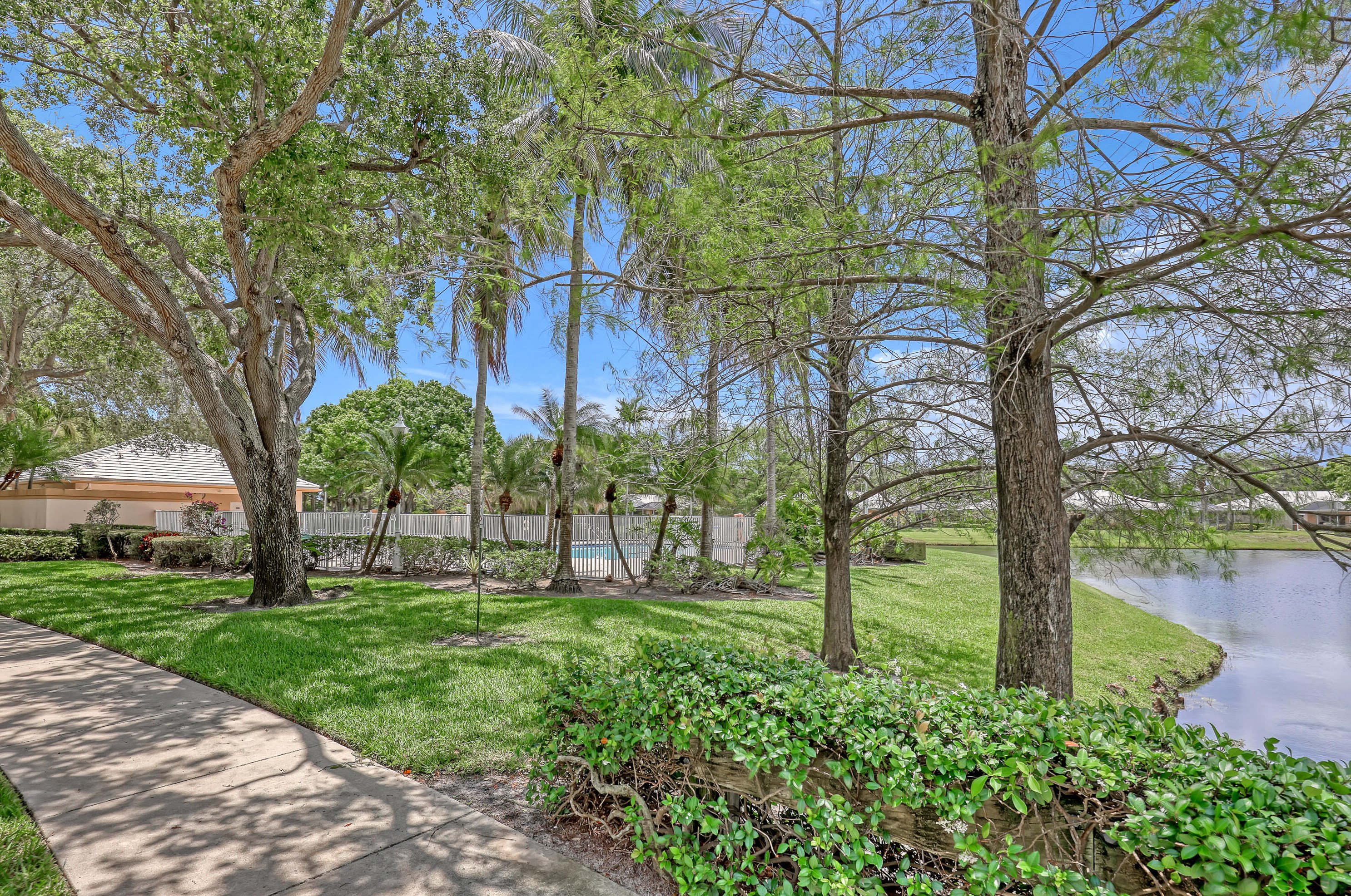 1301 Sun Terrace Ct, West Palm Beach, FL 33403