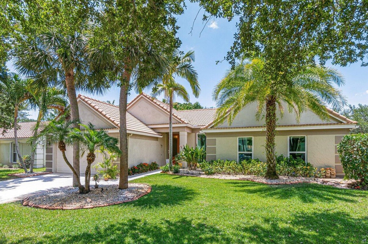 3770 Satin Leaf Ct, Delray Beach, FL 33445