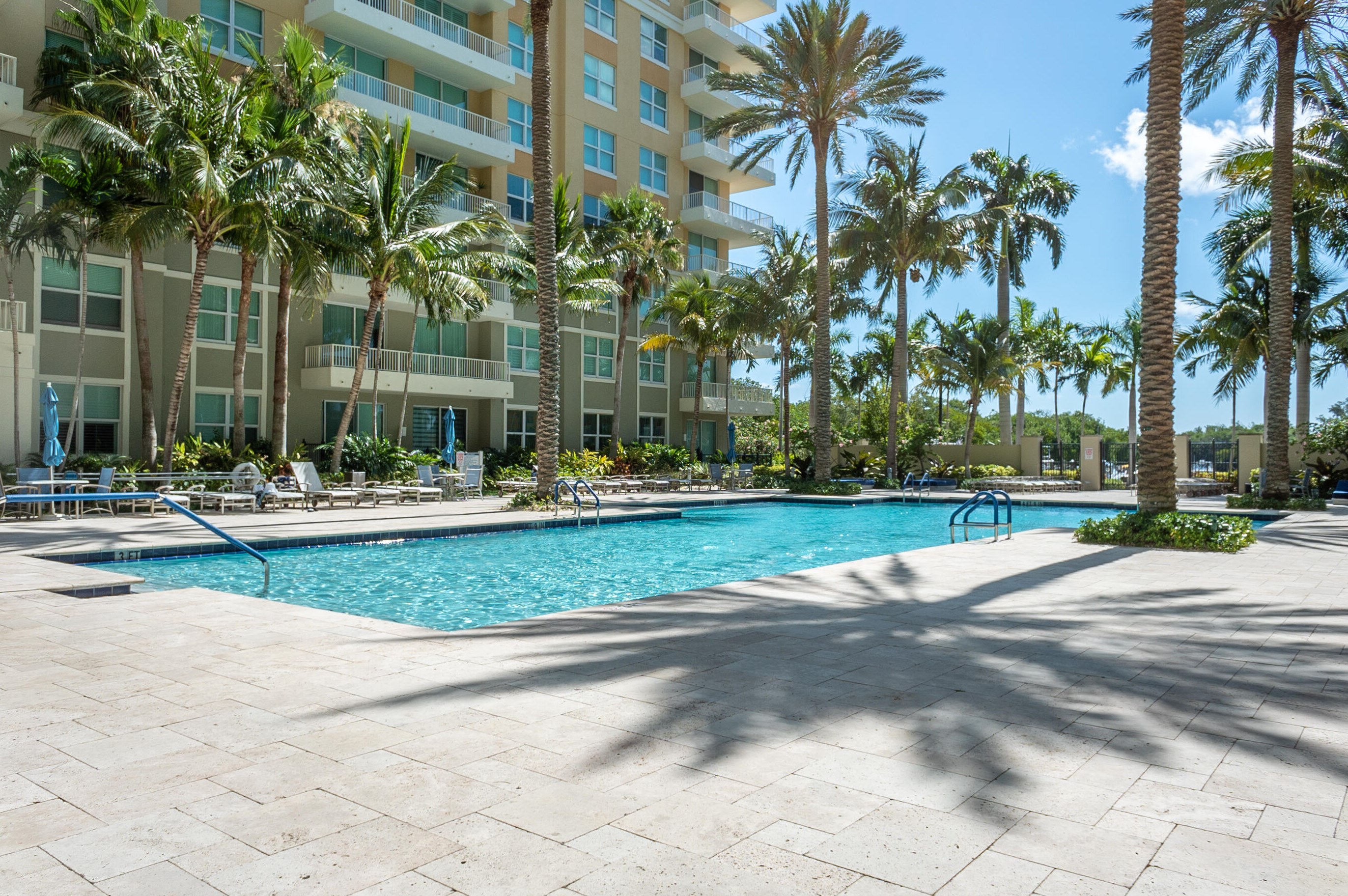 625 Casa Loma Blvd #607, Boynton Beach, FL 33435