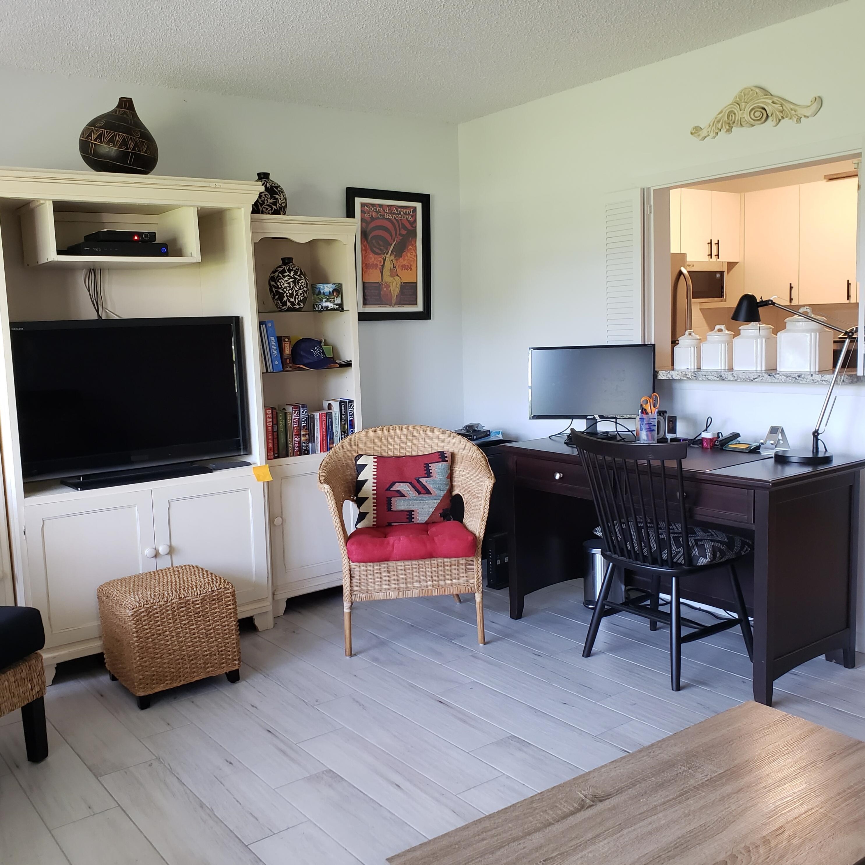 133 Suffolk D, Boca Raton, FL 33434-4910