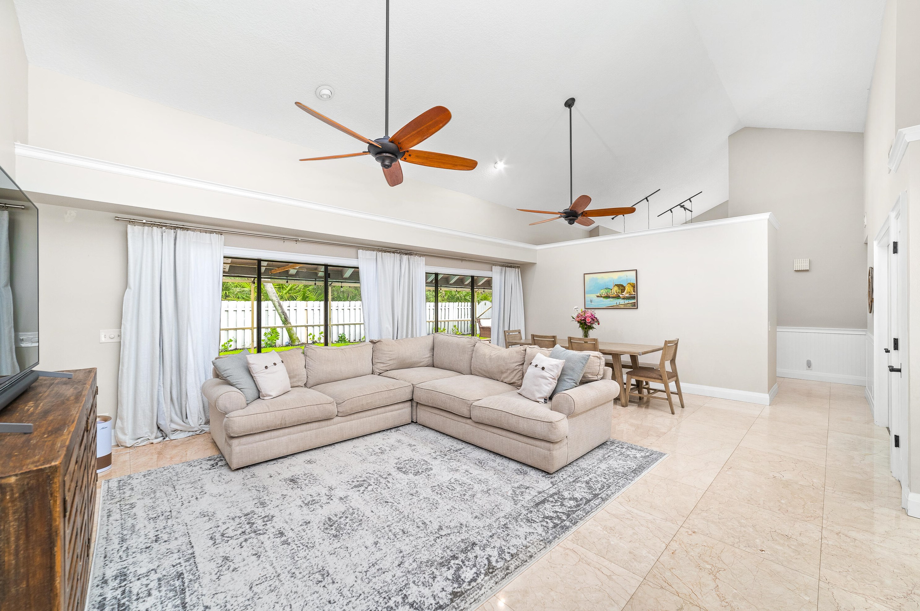 104 Timber Ln, Jupiter FL  33458-7707 exterior