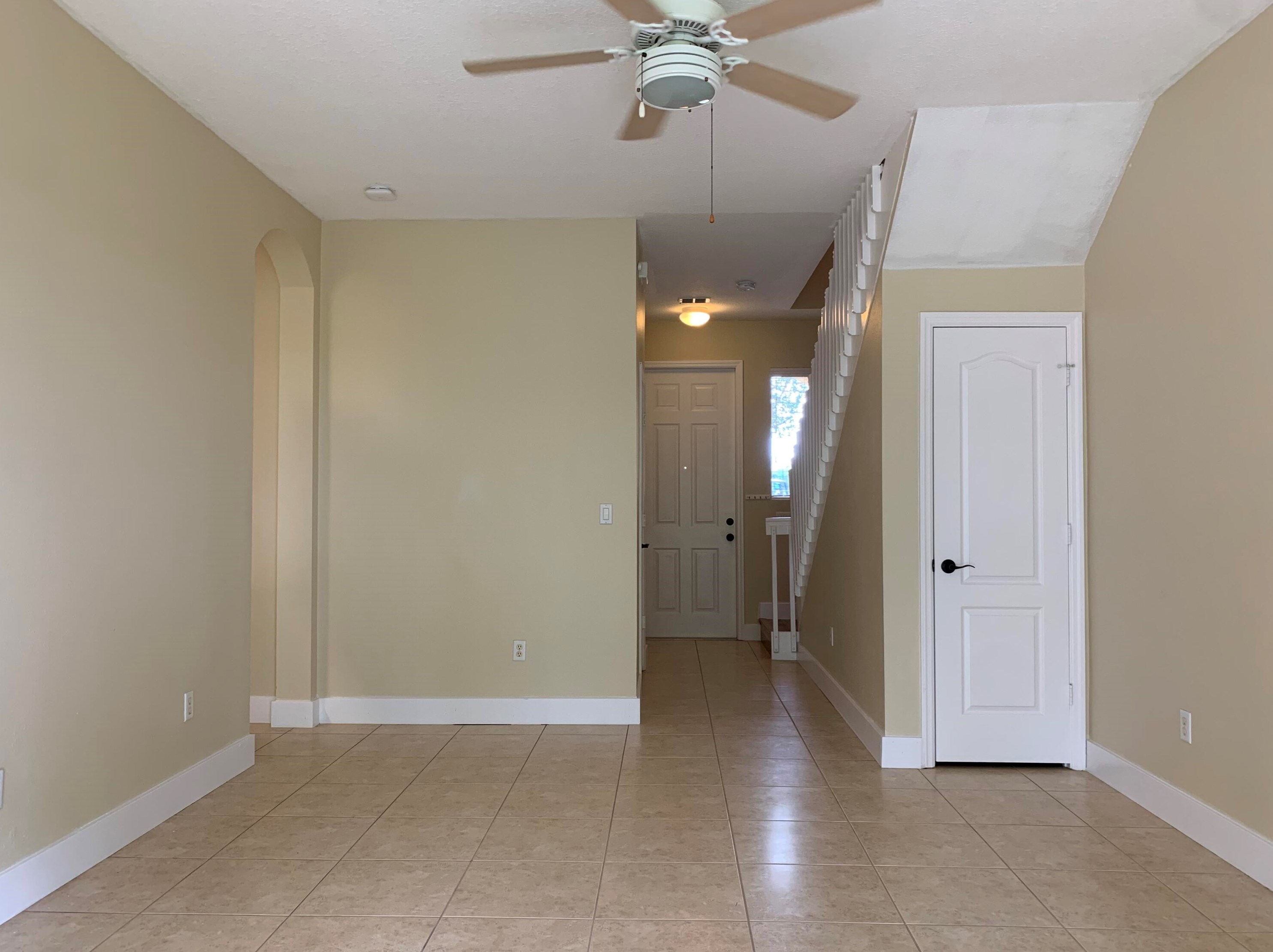 1404 Seminole Palms Dr, Lake Worth FL 33463-4228 exterior