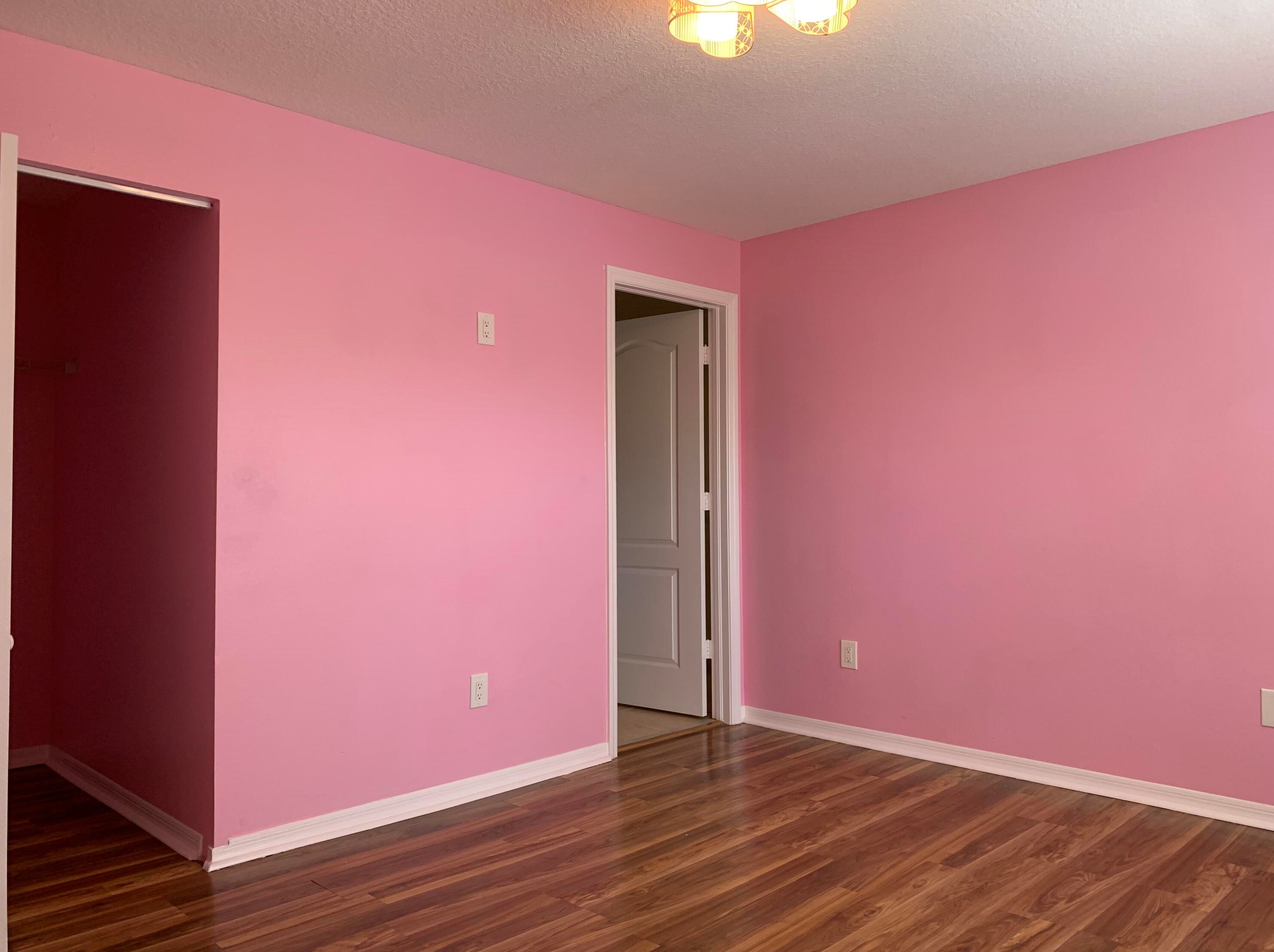 1404 Seminole Palms Dr, Lake Worth FL 33463-4228 exterior