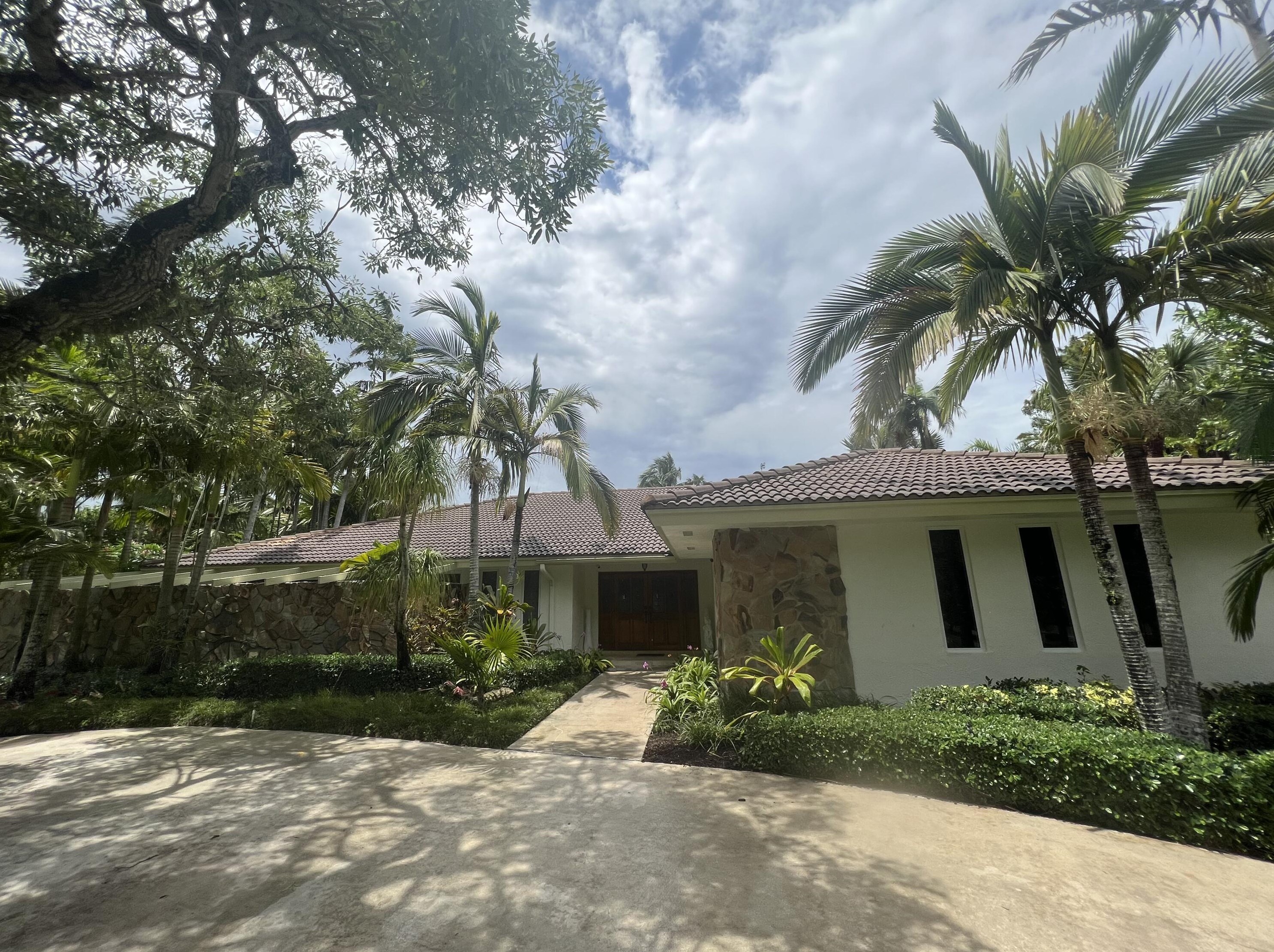 9032 Winding Woods Dr, Lake Worth, FL 33467