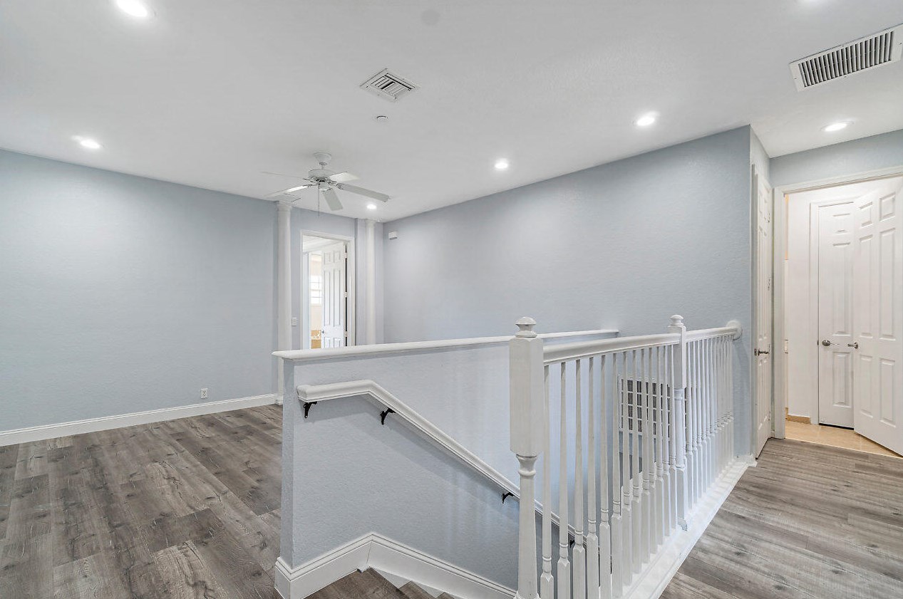 65 Lancaster Rd, Boynton Beach FL  33426-8431 exterior