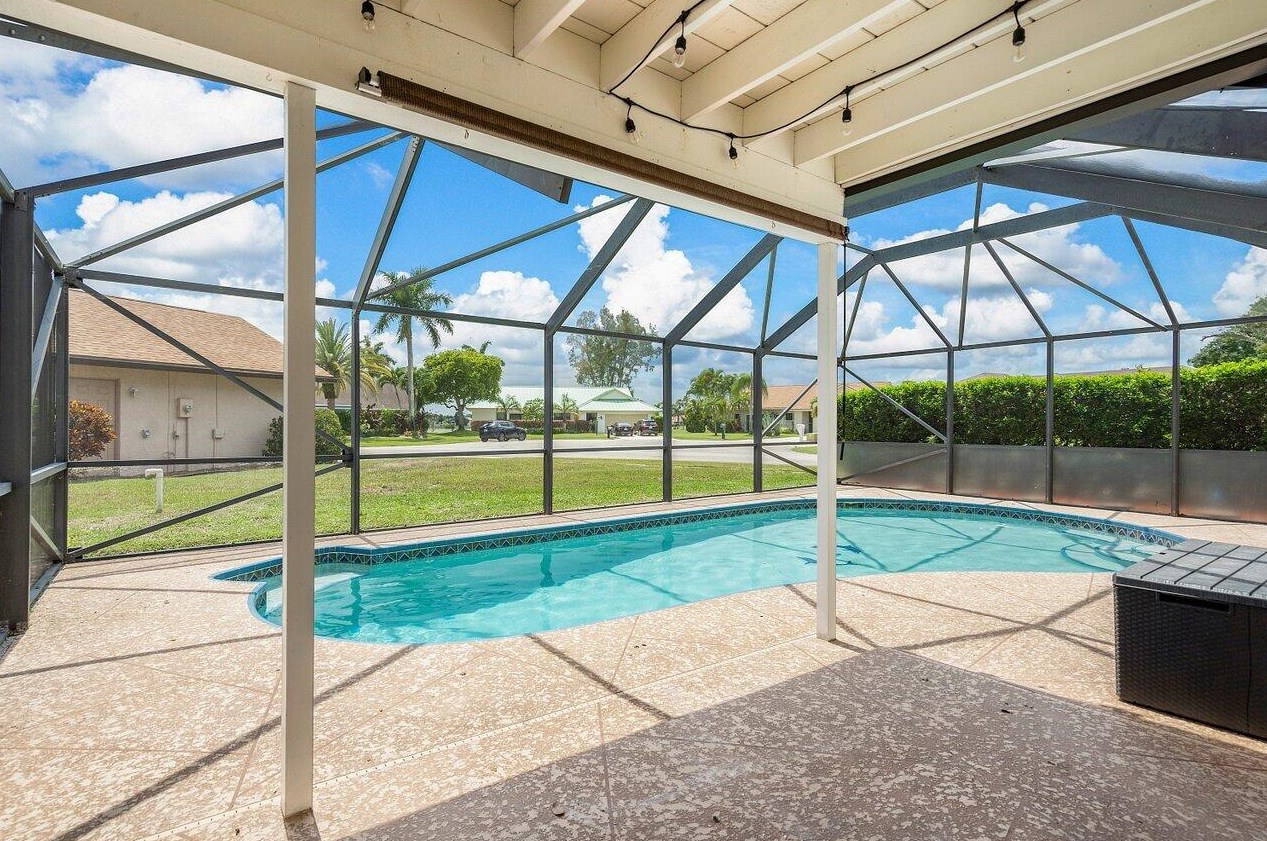 8281 Blue Cypress Dr, Lake Worth, FL 33467-6242