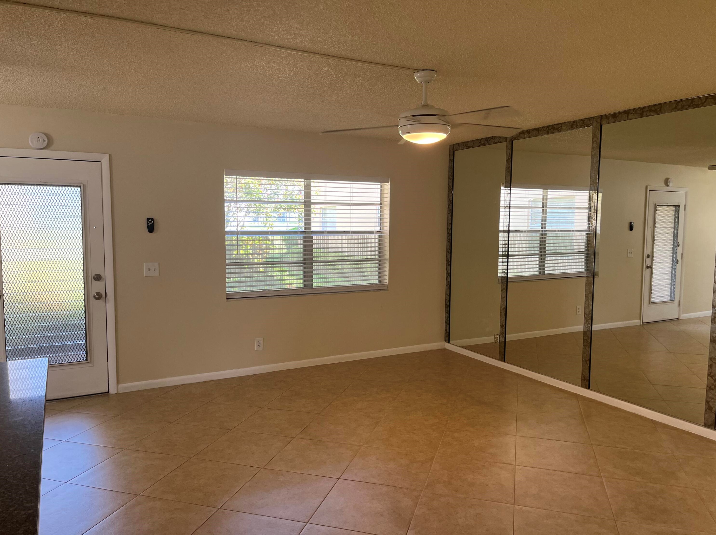 454 Flanders J, Delray Beach, FL 33484