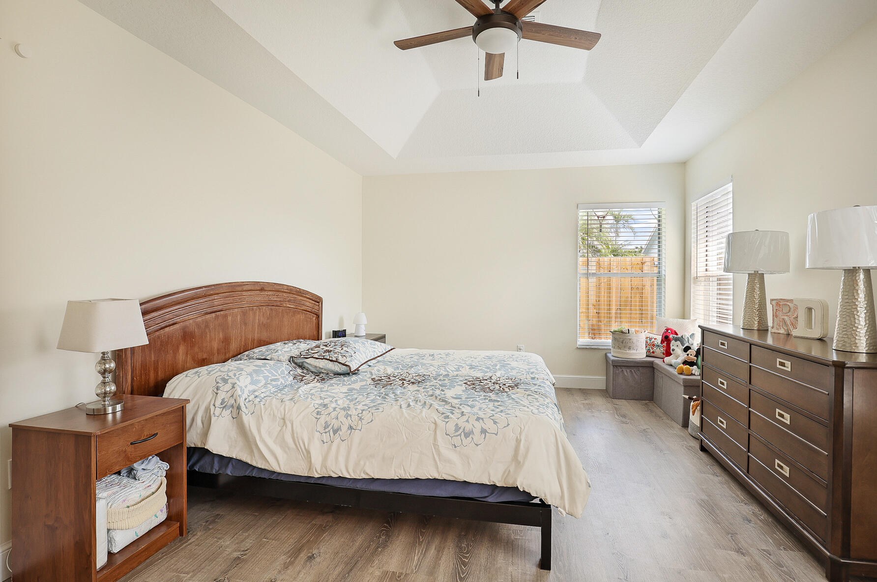 6221 Lucerne St, Jupiter FL  33458-6613 exterior