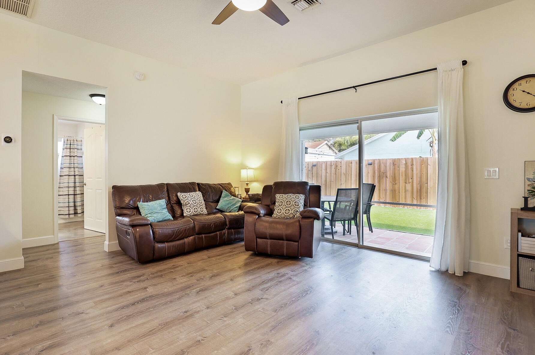 6221 Lucerne St, Jupiter FL  33458-6613 exterior