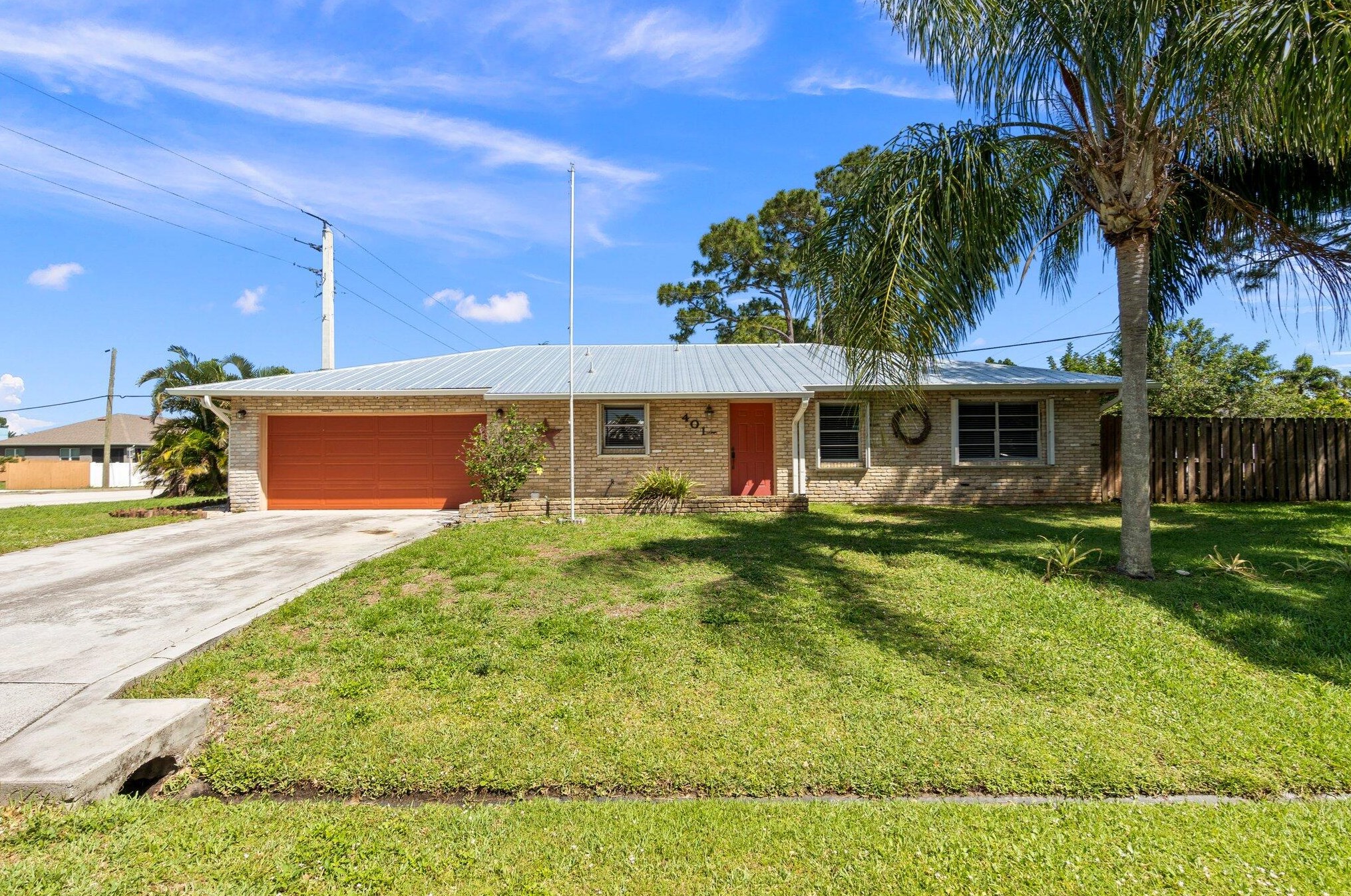 401 Se Wallace Terrace, Port Saint Lucie, FL 34983