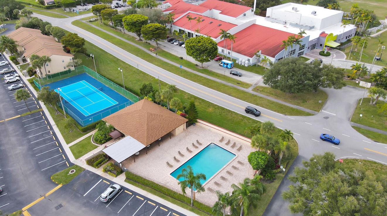 6649 Somerset Dr #206, Boca Raton, FL 33433