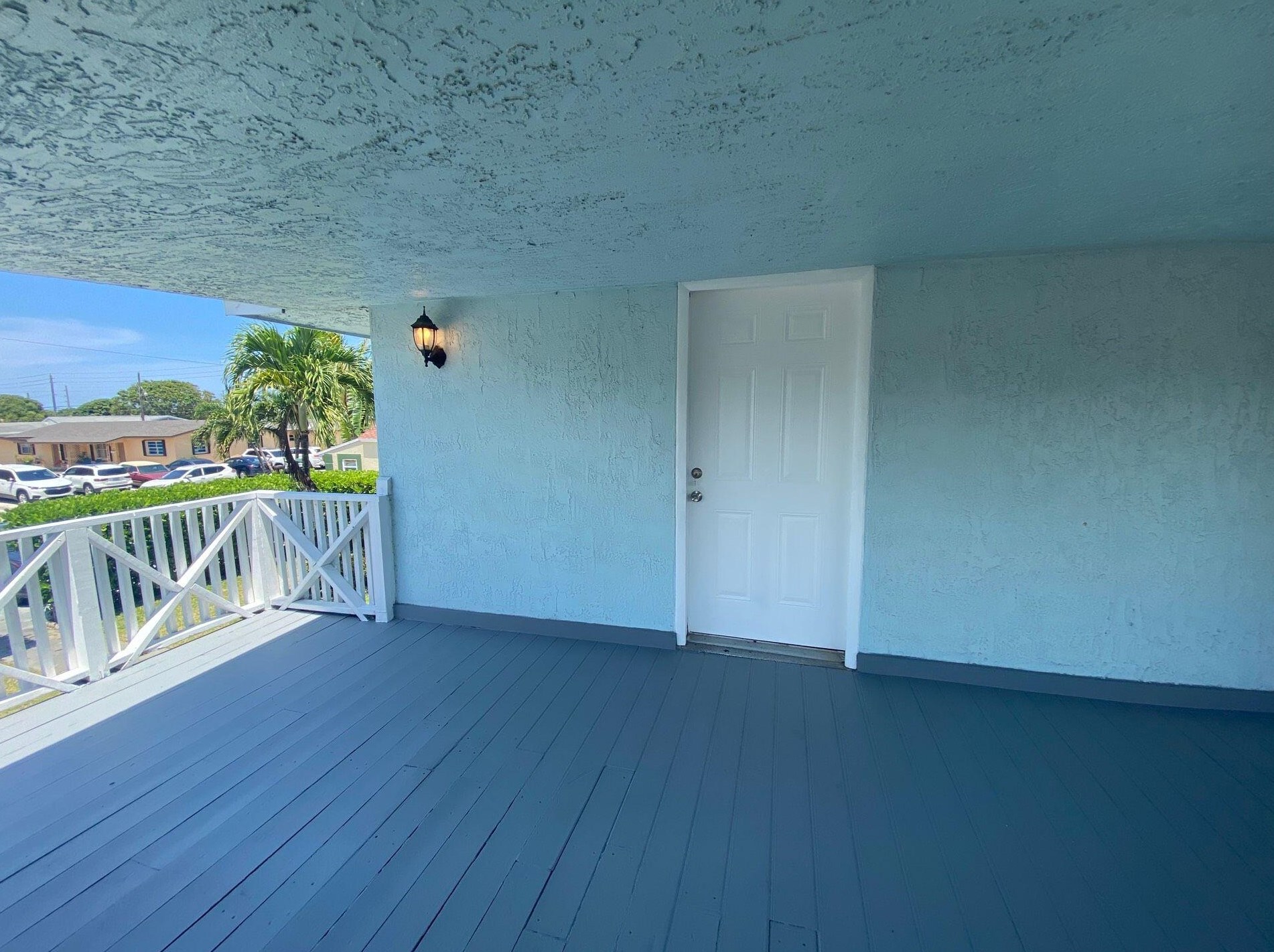 812 W Lakewood Rd #2, West Palm Beach, FL 33405