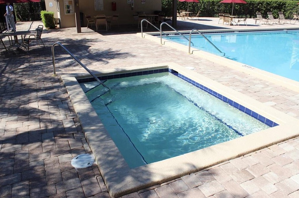 201 Foxtail Dr #h3, West Palm Beach, FL 33415