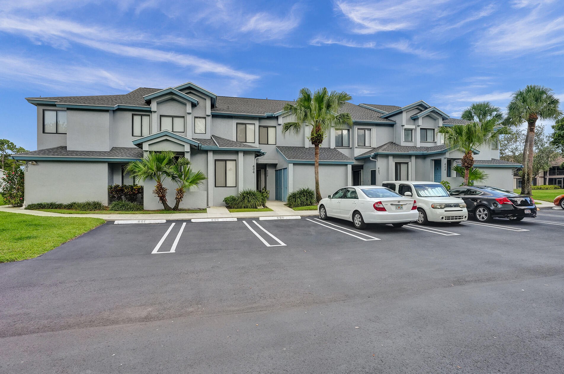 604 Harbour Pointe Way, West Palm Beach, FL 33413-2093