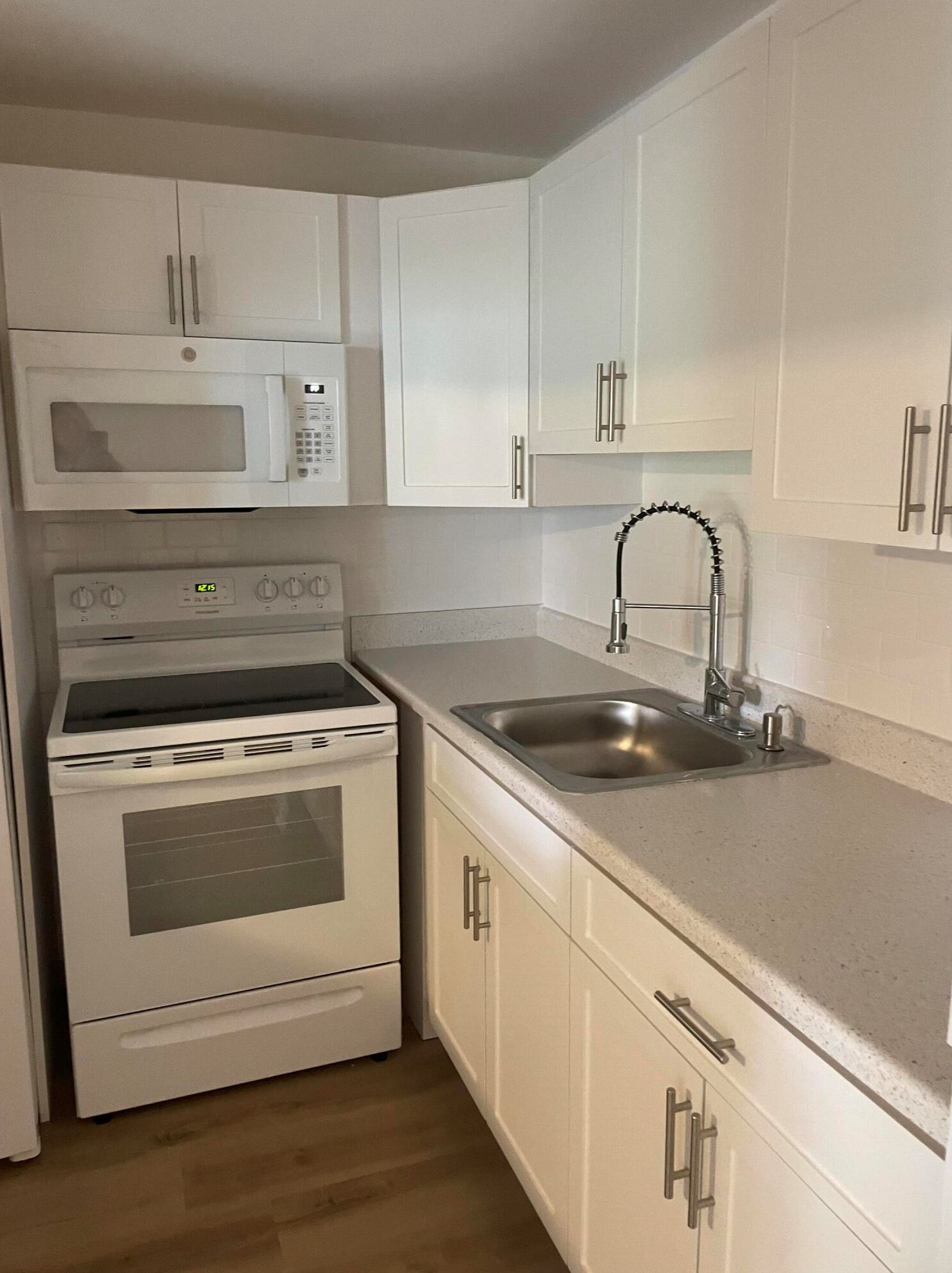 407 Sheffield Q #q, West Palm Beach, FL 33417