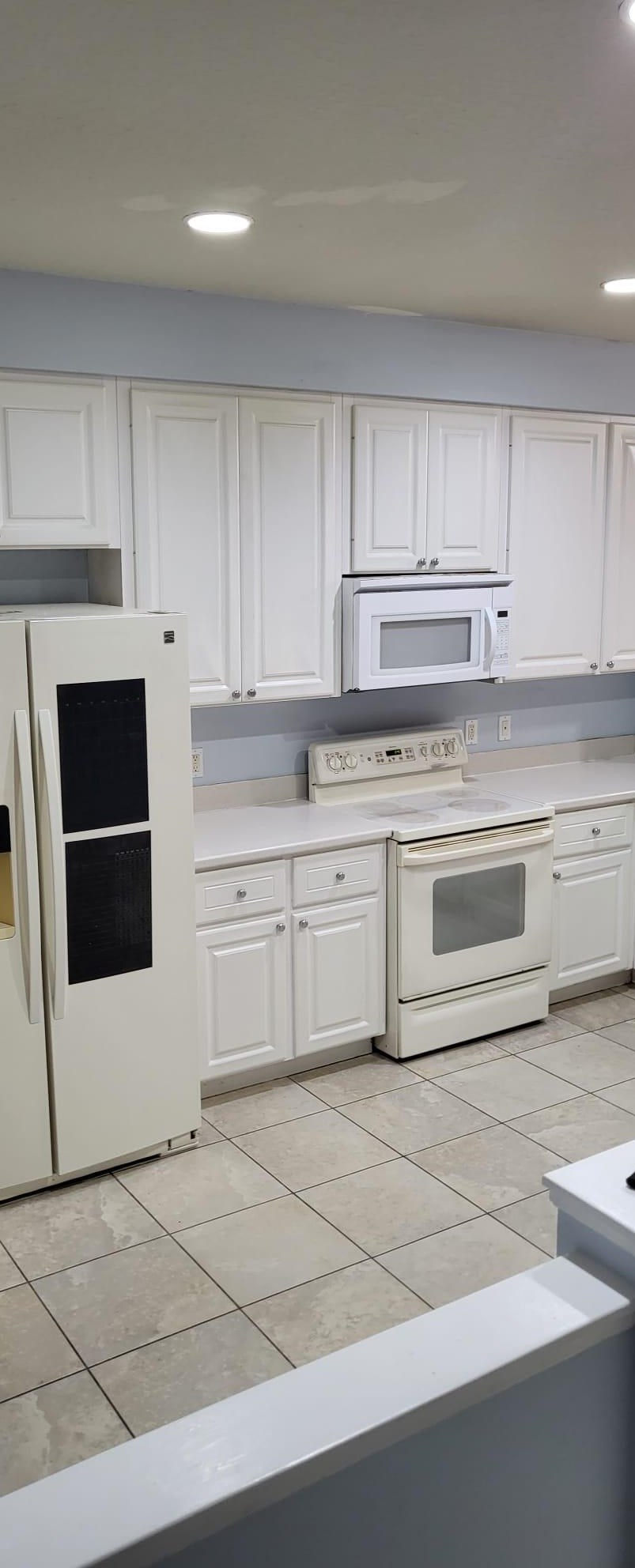 1095 Pinewood Lake Ct, West Palm Beach, FL 33415