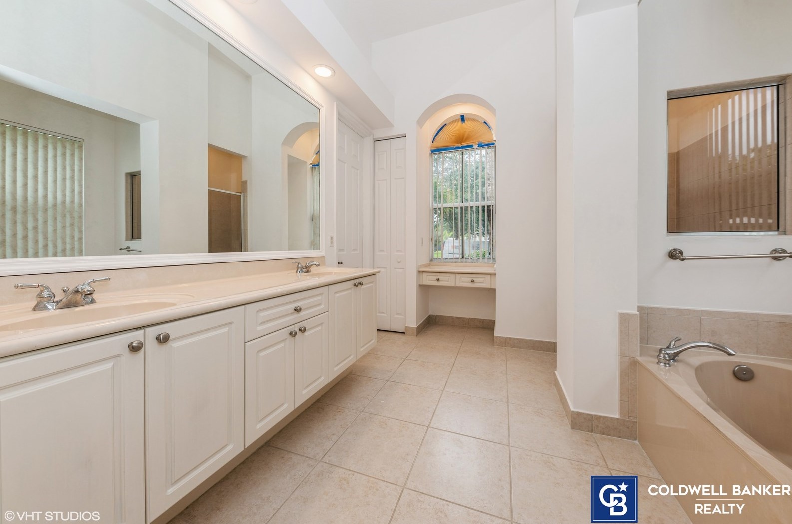 10207 Cypress Lk Preserve Dr, Lake Worth FL 33449-4607 exterior