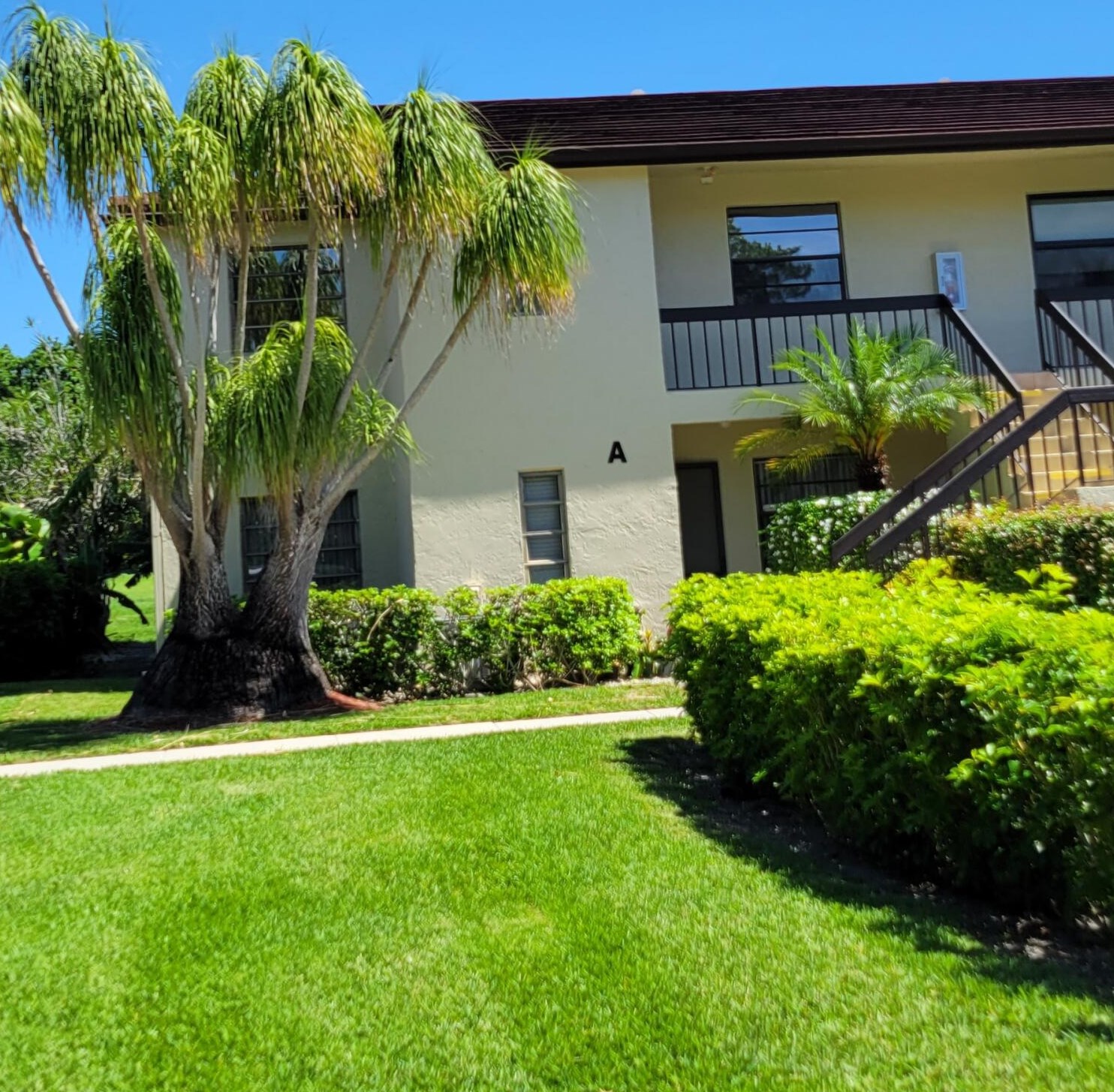 8310 Casa Del Lago, Boca Raton FL  33433-2104 exterior