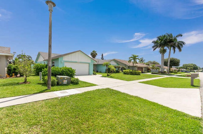 14411 Larkspur Ln, West Palm Beach, FL 33414-8234