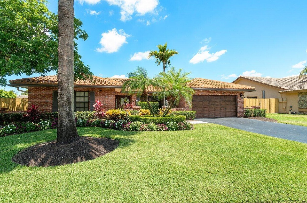 21155 Shady Vista Ln, Boca Raton, FL 33428