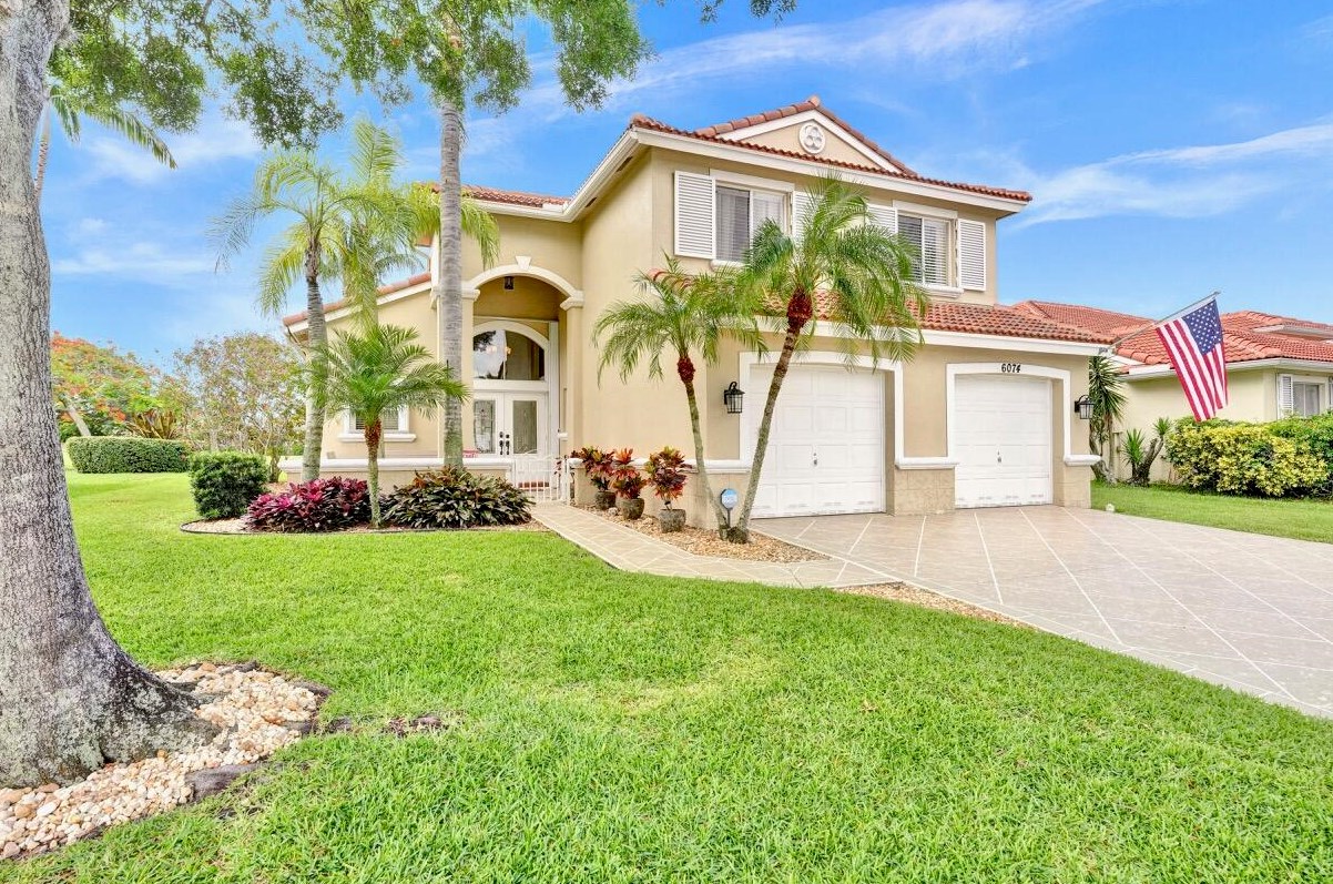 6074 Las Colinas Cir, Lake Worth, FL 33463-6560