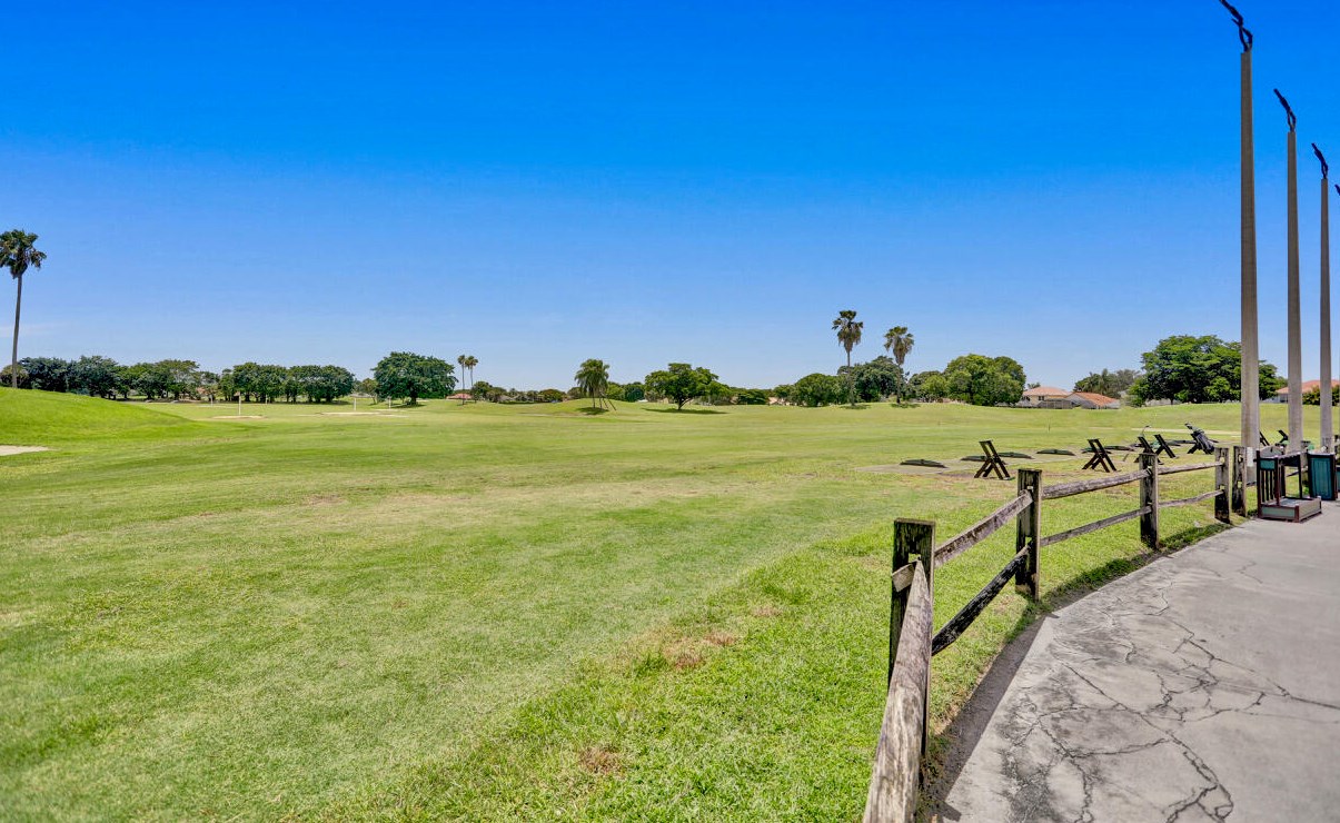 6074 Las Colinas Cir, Lake Worth FL 33463-6560 exterior