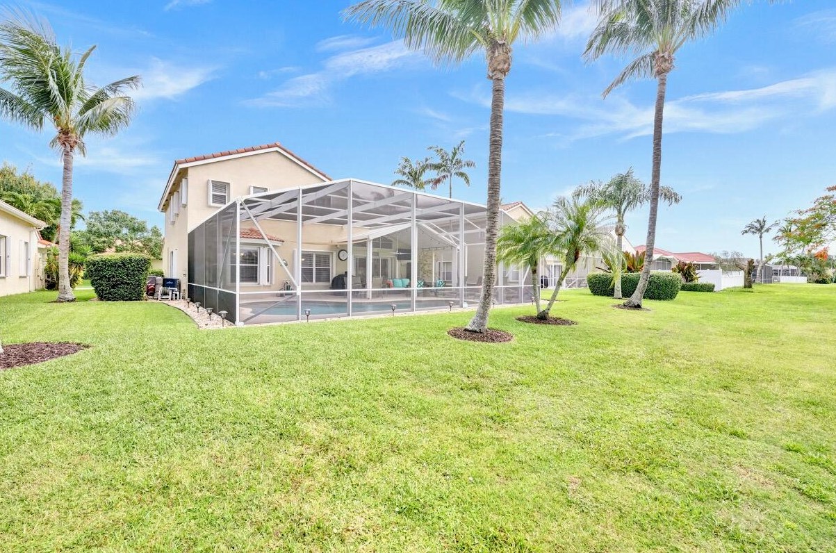6074 Las Colinas Cir, Lake Worth FL 33463-6560 exterior