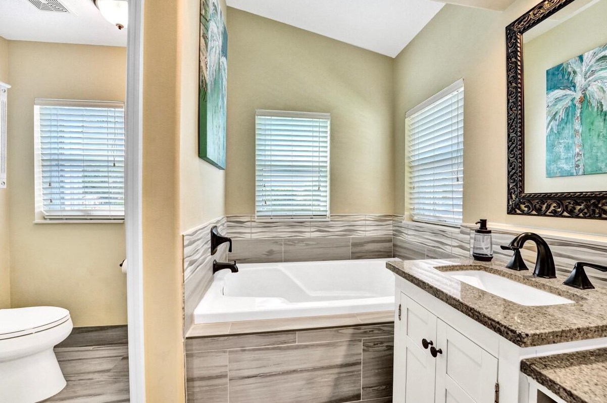 6074 Las Colinas Cir, Lake Worth FL 33463-6560 exterior