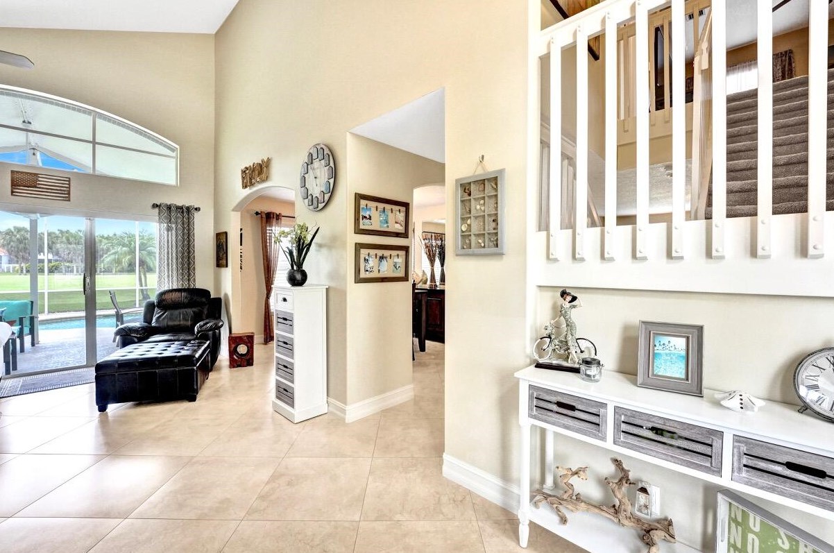 6074 Las Colinas Cir, Lake Worth FL 33463-6560 exterior