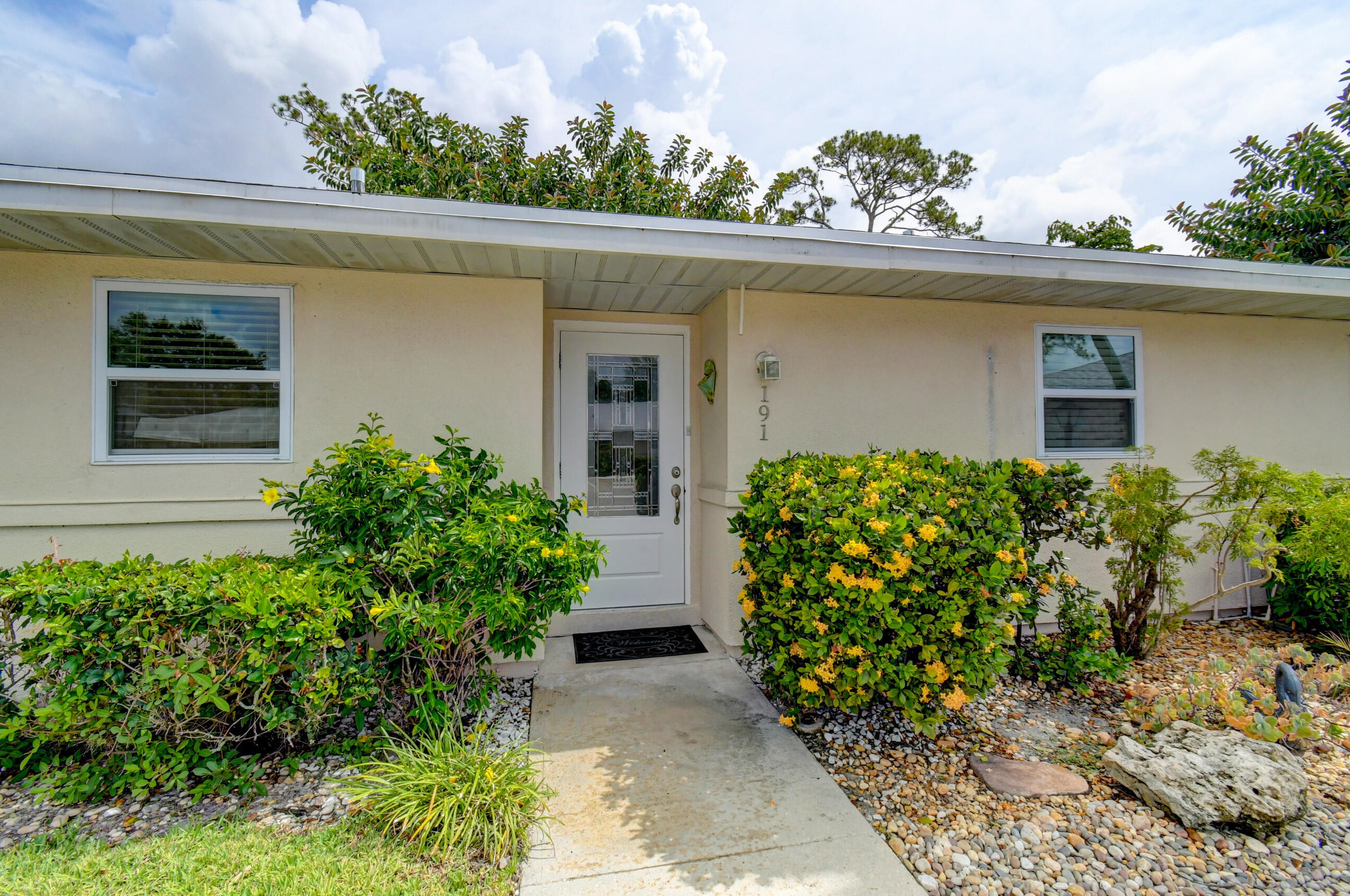 191 Cape Cod Cir, Lake Worth, FL 33467-2640