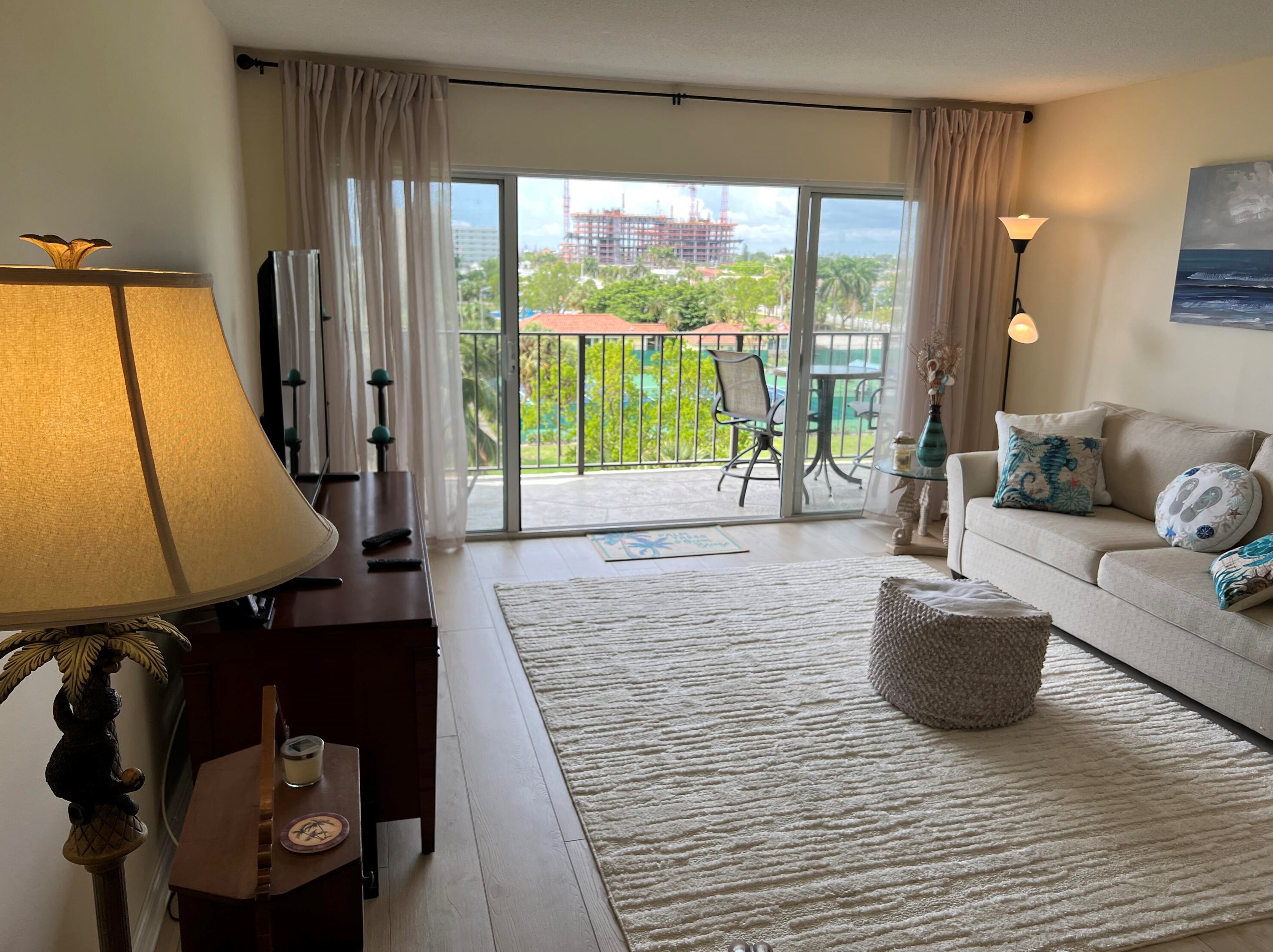 801 Lake Shore Dr #515, West Palm Beach, FL 33403