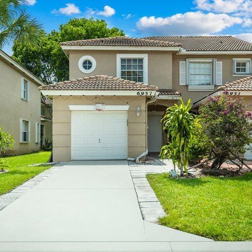 6957 Brook Hollow Rd, Lake Worth, FL 33467-7217