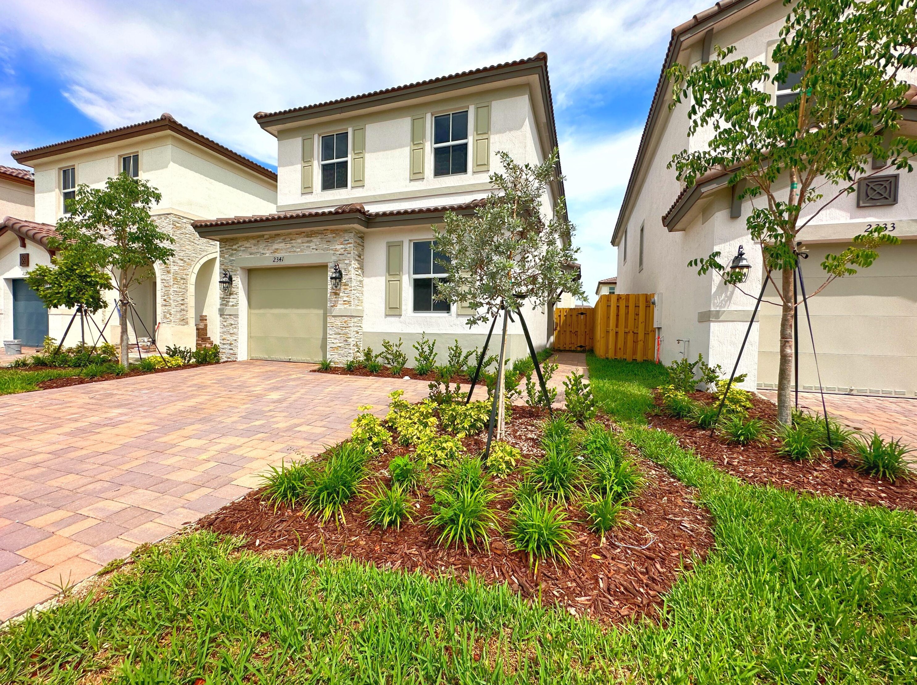 2341 130th St, Miami, FL 33167-1433