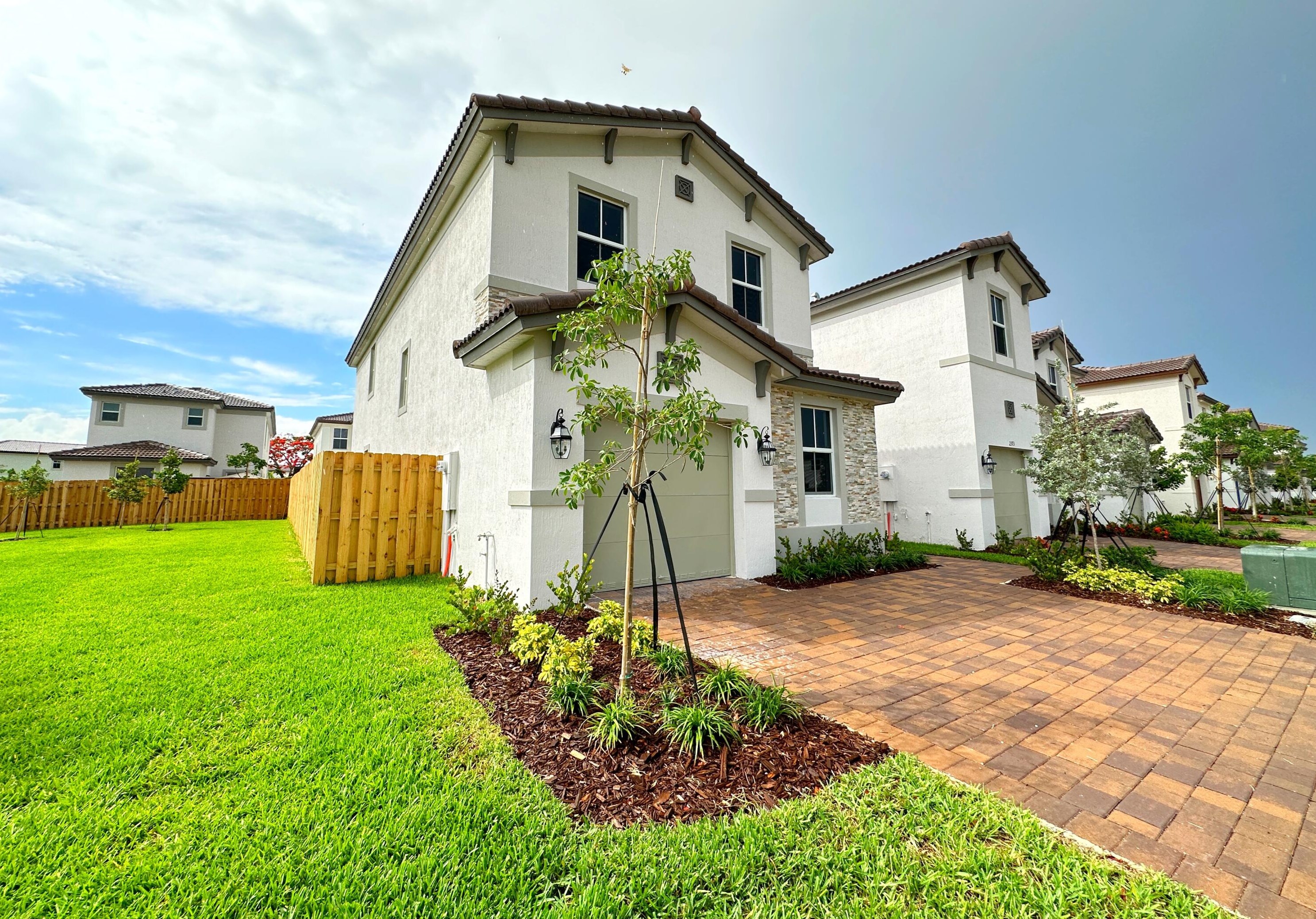 2381 Nw 130th St, Miami, FL 33167