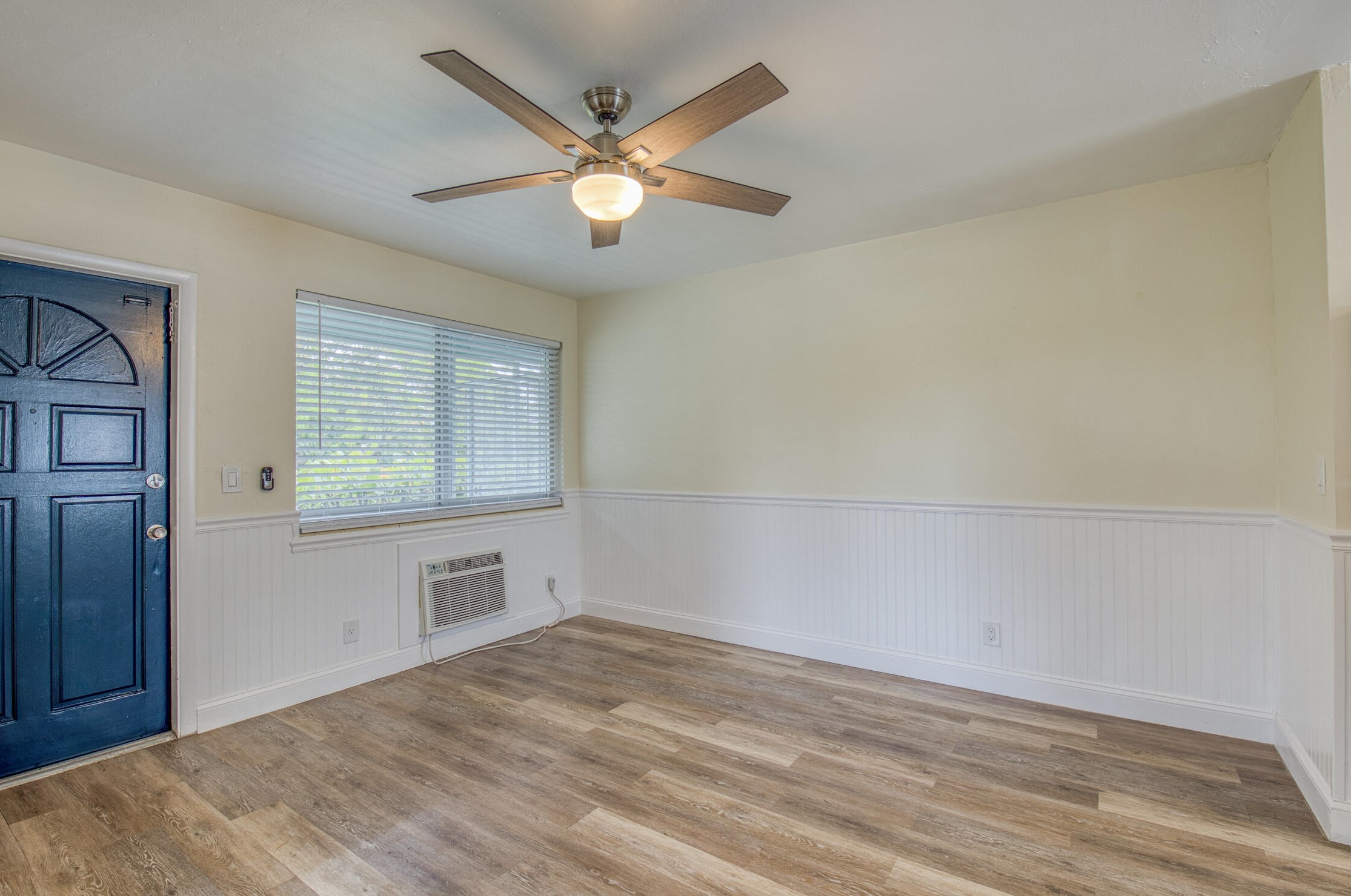 101 S Palmway #12, Lake Worth, FL 33460