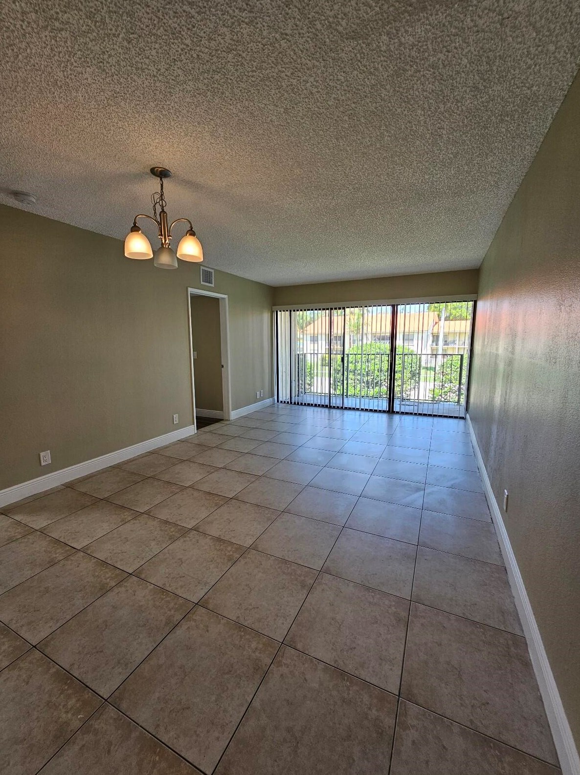 1447 Lake Crystal Dr #f, West Palm Beach, FL