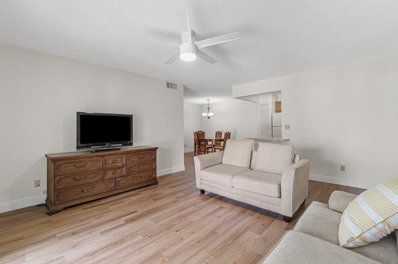 1000 Nw 13th St #205a, Boca Raton, FL