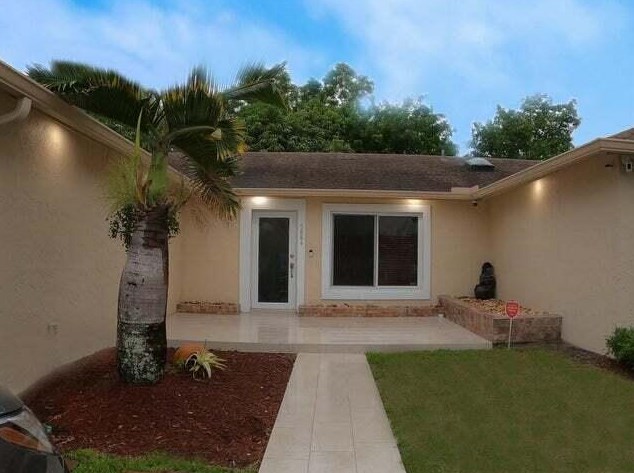 5884 Nw 198th Ter, Hialeah, FL 33015