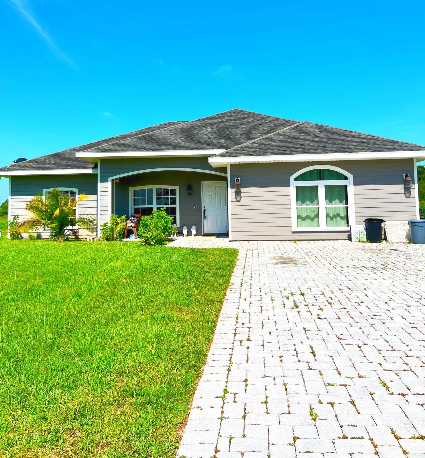 1402 12th Dr, Okeechobee FL  34974 exterior