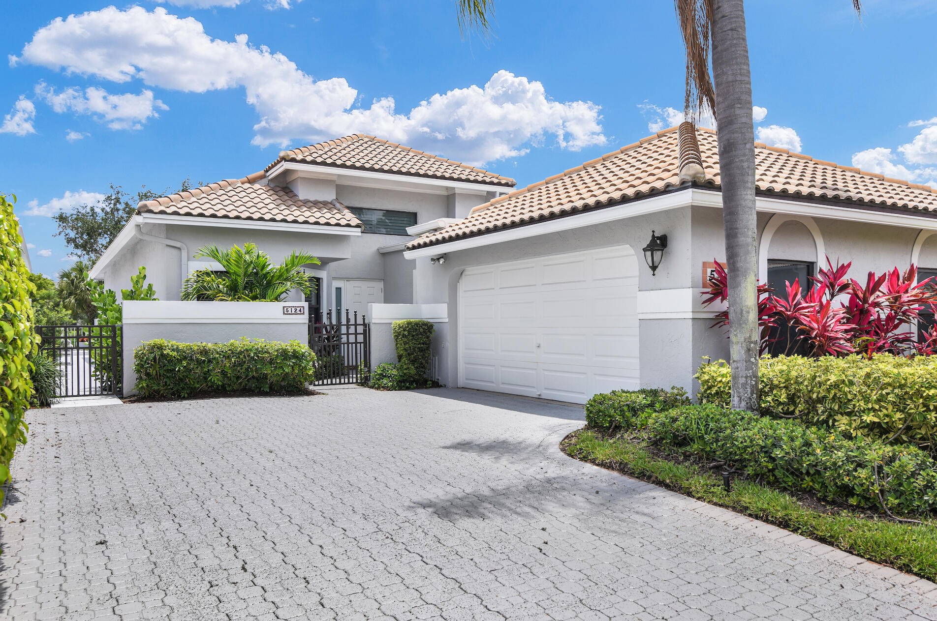 5124 Via De Amalfi Dr, Boca Raton, FL 33496-2428