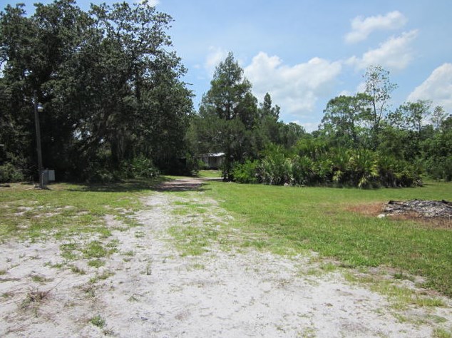 5590 Palm Ave, Okeechobee, FL 34972-9175