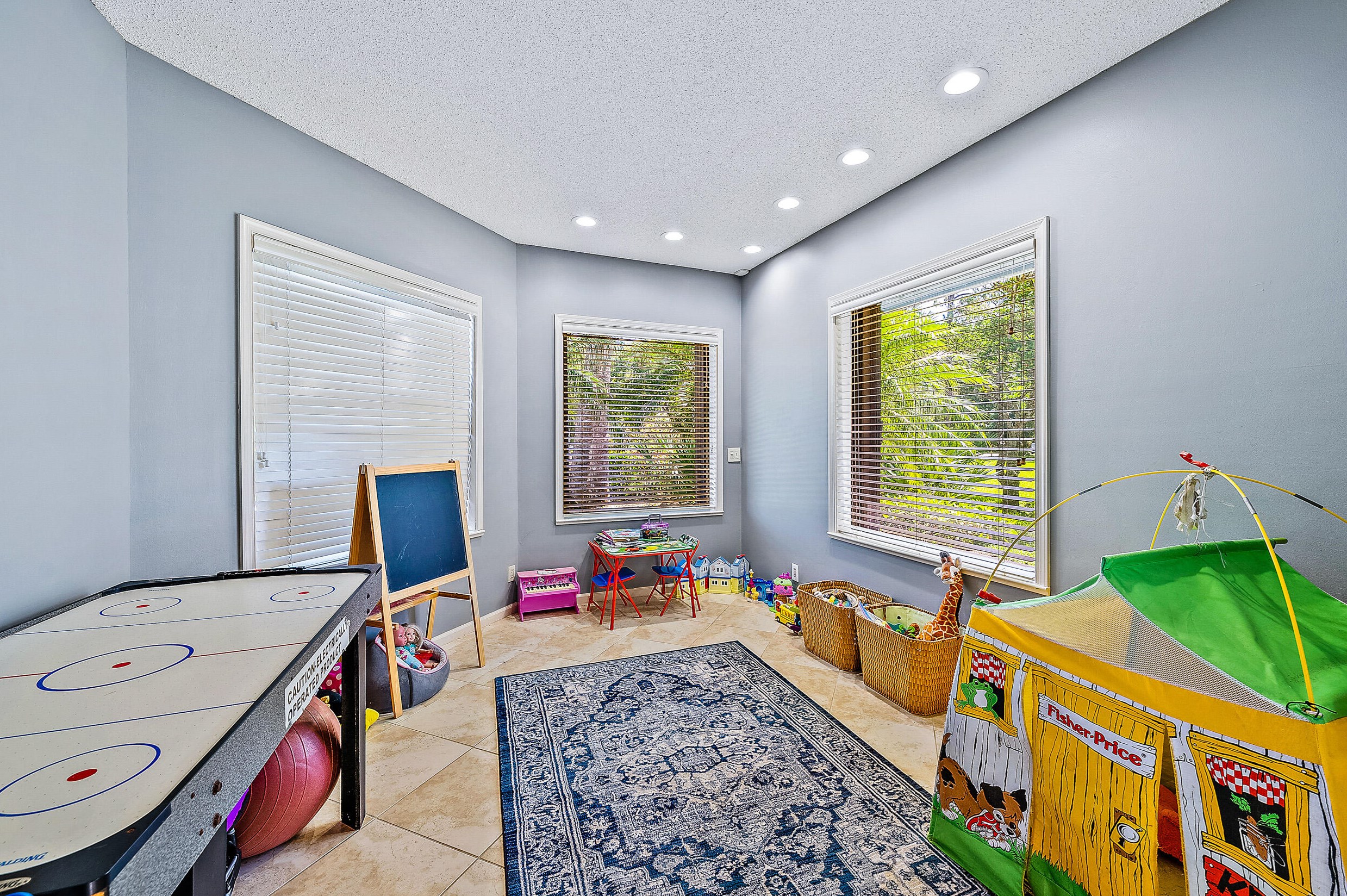 10250 Trailwood Cir, Jupiter FL 33478-4764 exterior