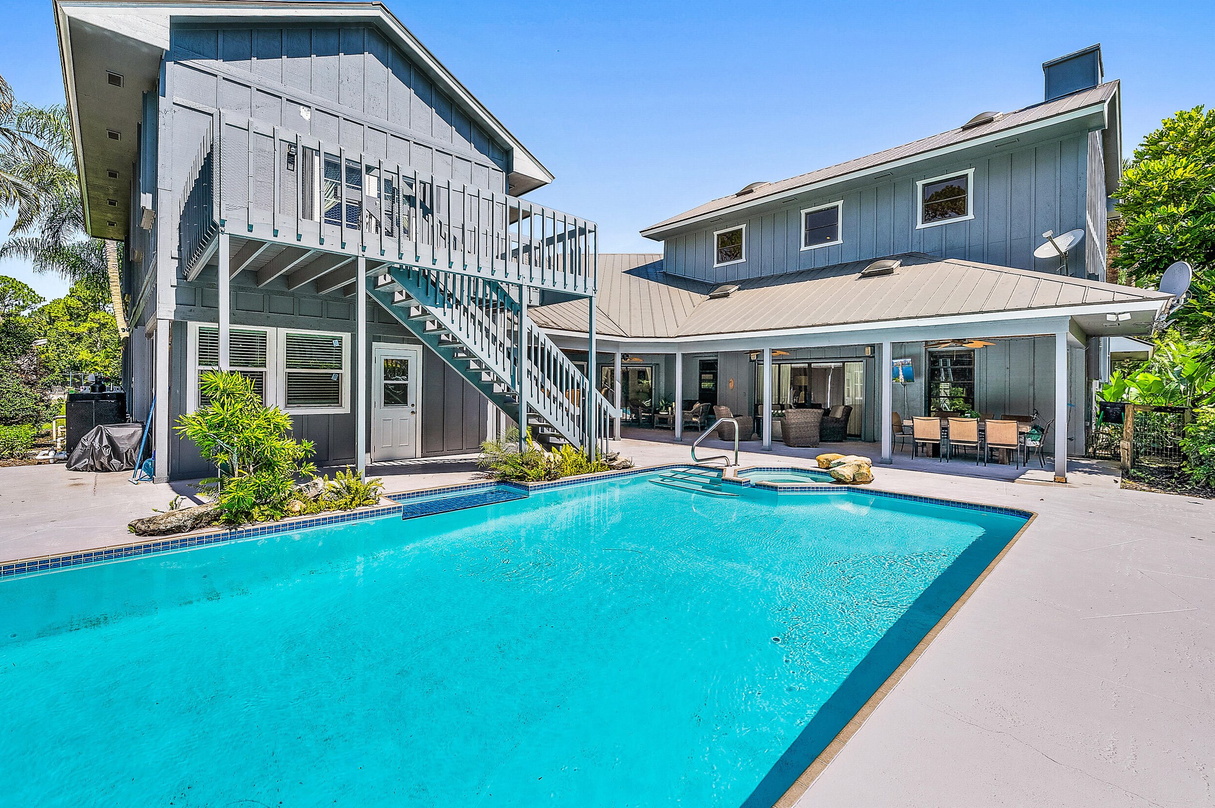 10250 Trailwood Cir, Jupiter FL 33478-4764 exterior