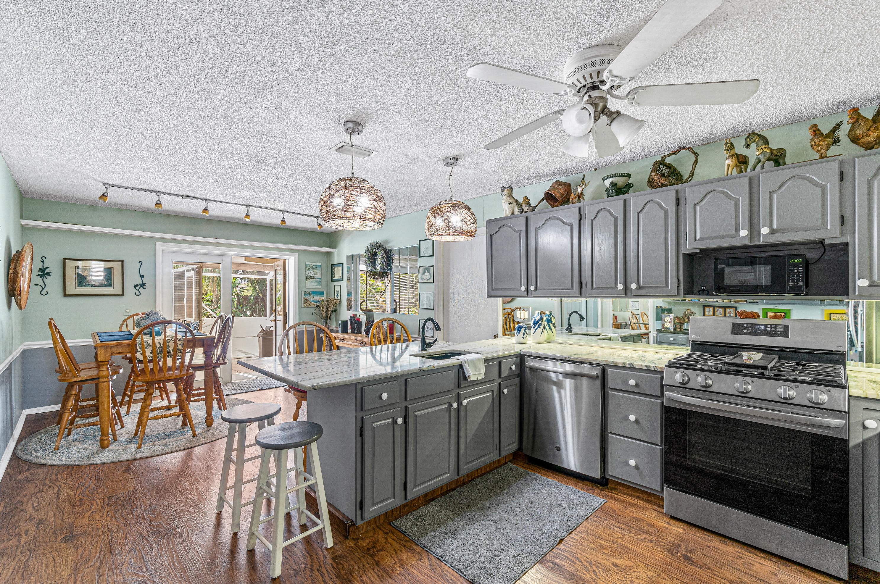 4832 Poseidon Pl, Lake Worth FL  33463-7285 exterior