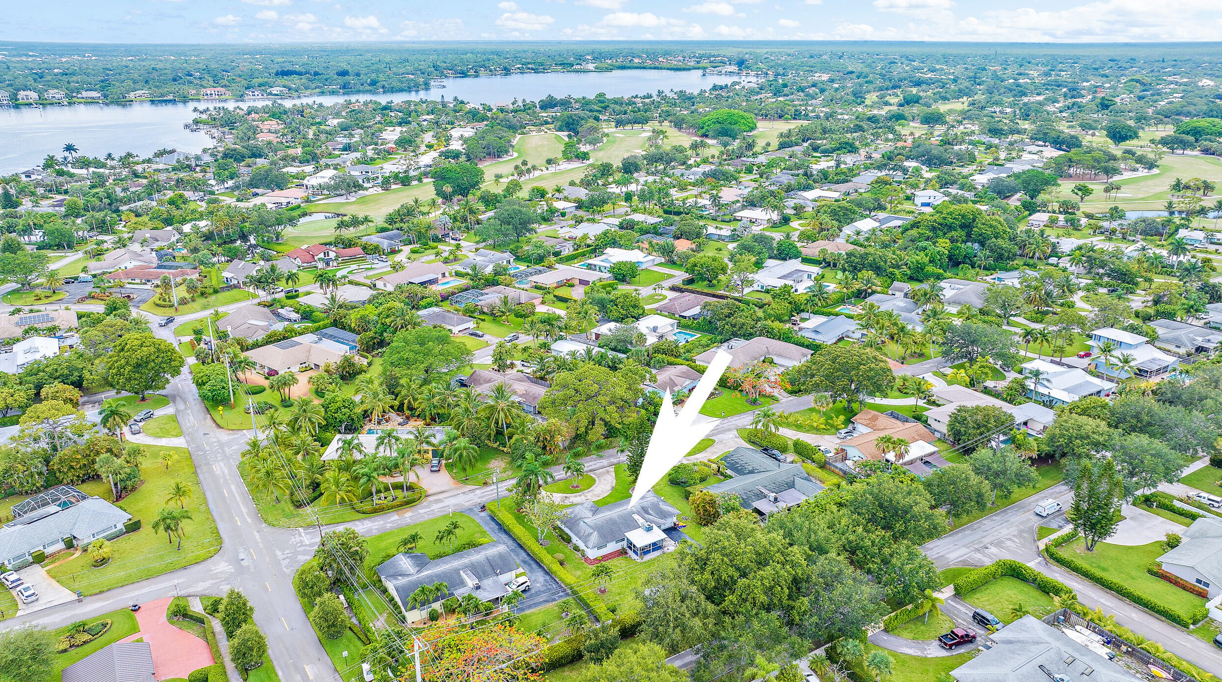 72 Yacht Club Pl, Jupiter FL  33469-1948 exterior