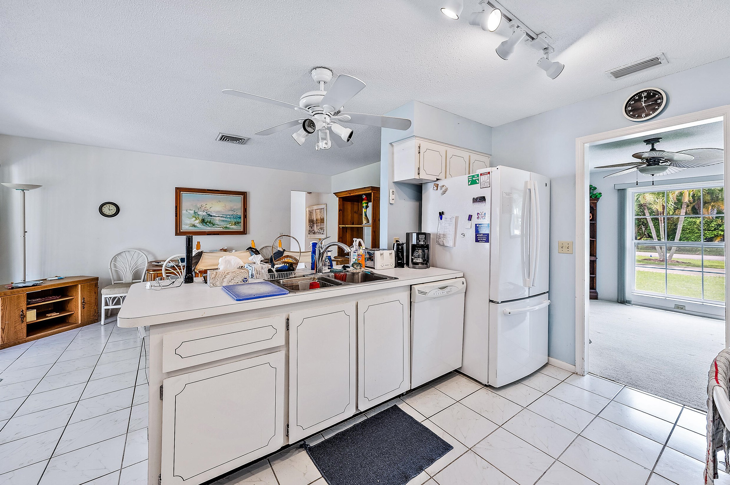 72 Yacht Club Pl, Jupiter FL  33469-1948 exterior
