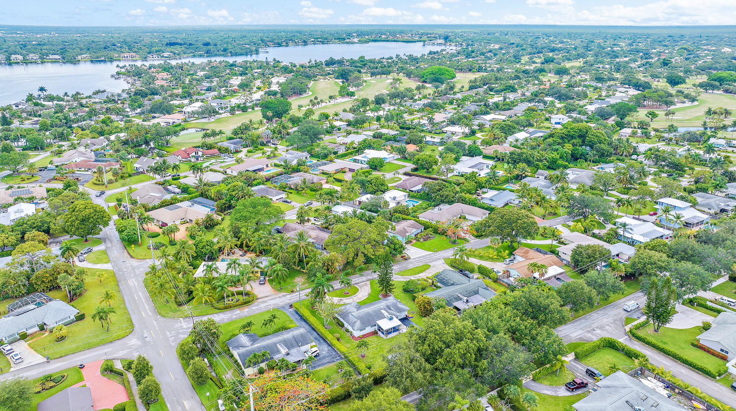 72 Yacht Club Pl, Jupiter FL  33469-1948 exterior