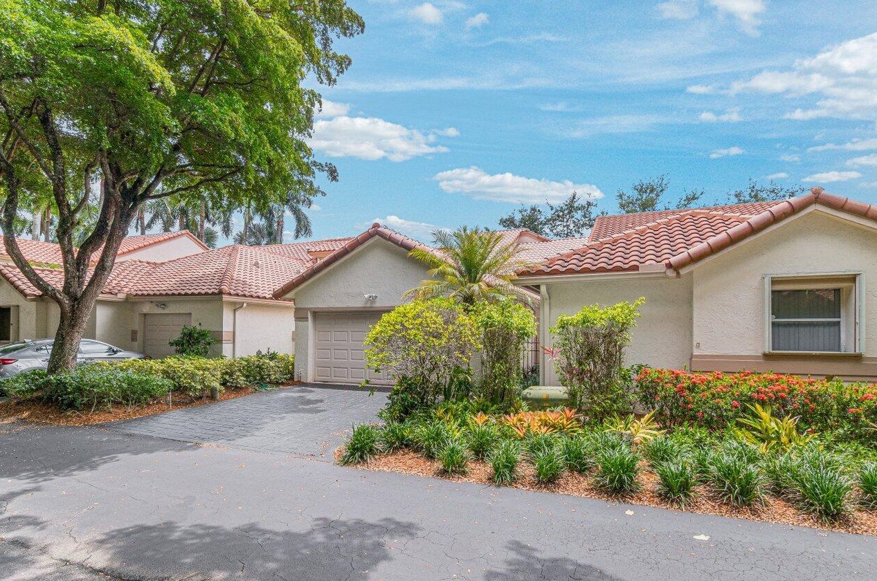 5142 Majorca Club Dr, Boca Raton, FL 33486